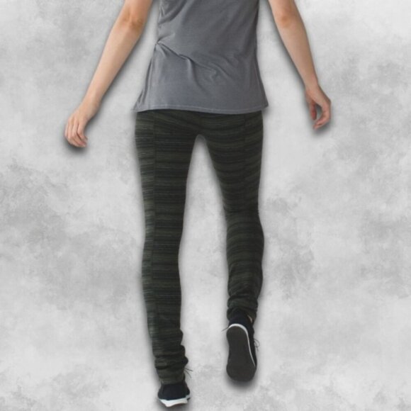 Lululemon Skinny Groove Pant Cyber Stripe Unique Butterfly Print Gator Green W 4 - Picture 2 of 6